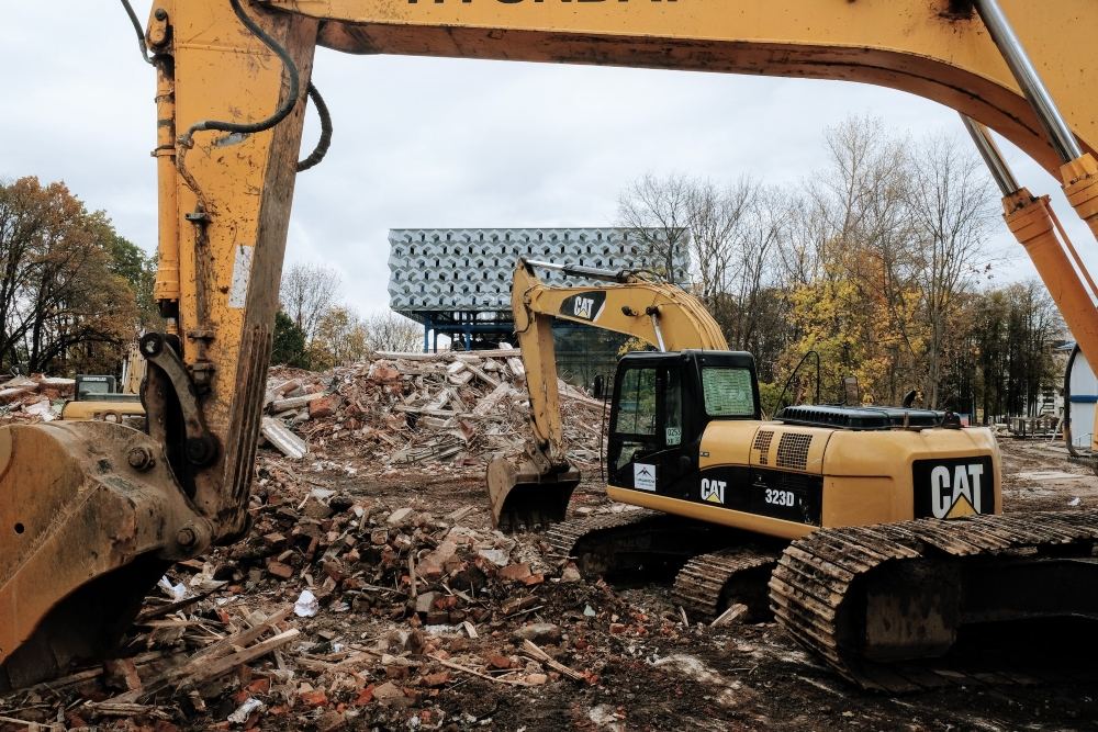 Excavators knocking down a home ready for the rebuild